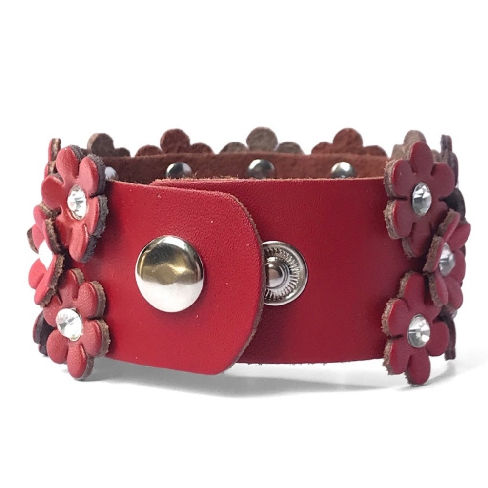 🌺Last 1️⃣New Boutique Brand Leather Handmade Red Floral/Rhinestone Bracelet🌺 - Picture 2 of 3